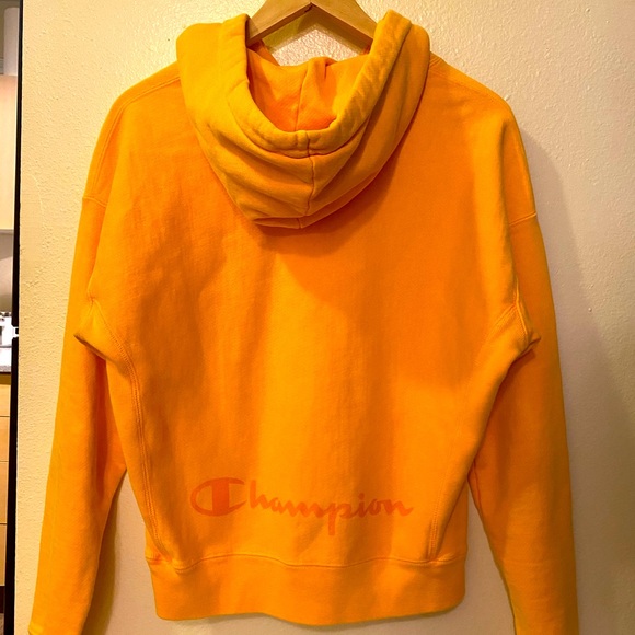 Champion peach hoodie - Picture 1 of 2